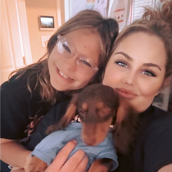 Meet your Posher, Vicky - Picture 2 of 4